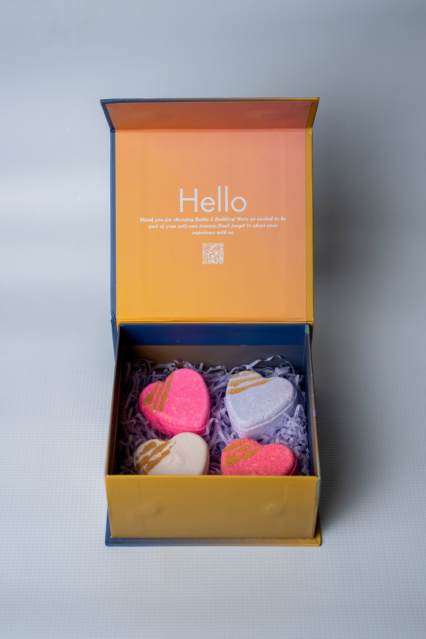 Golden Strips Heart Bath Bombs (Set of 4)