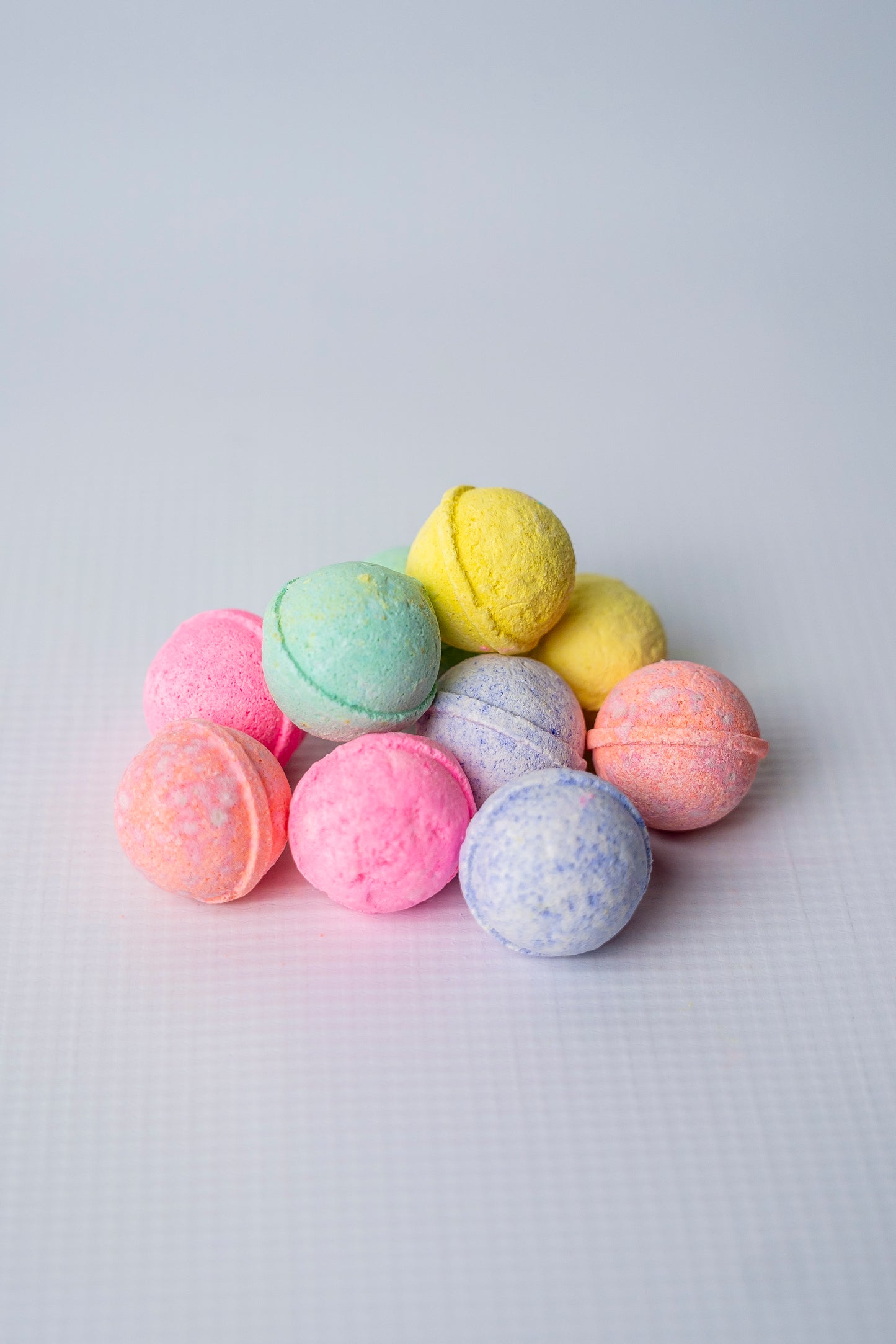 Round Mini Bath Bombs (Set of 10)