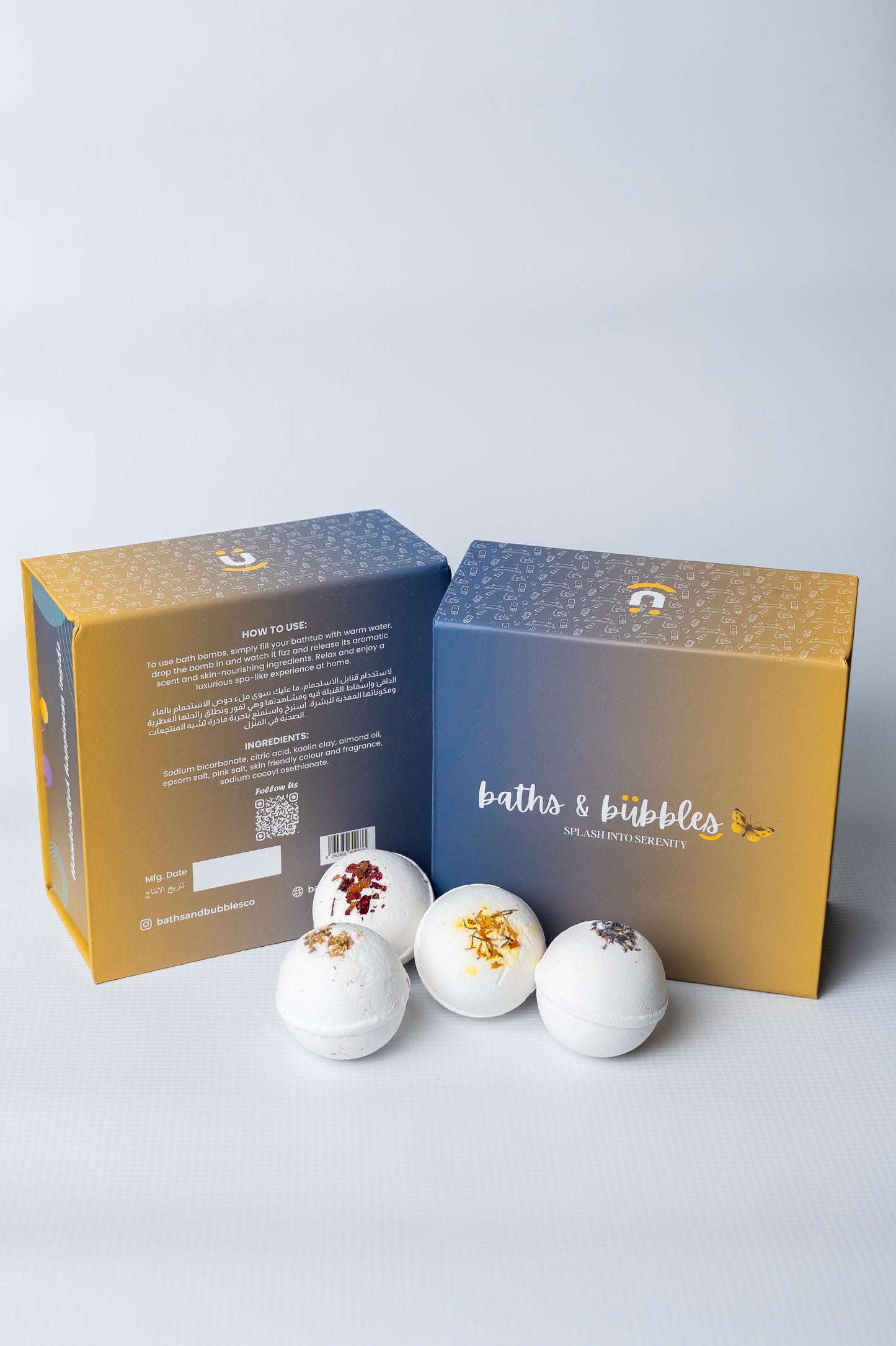 White Round with Flower Petals & Buds Topping Bath Bombs (Set of 4)