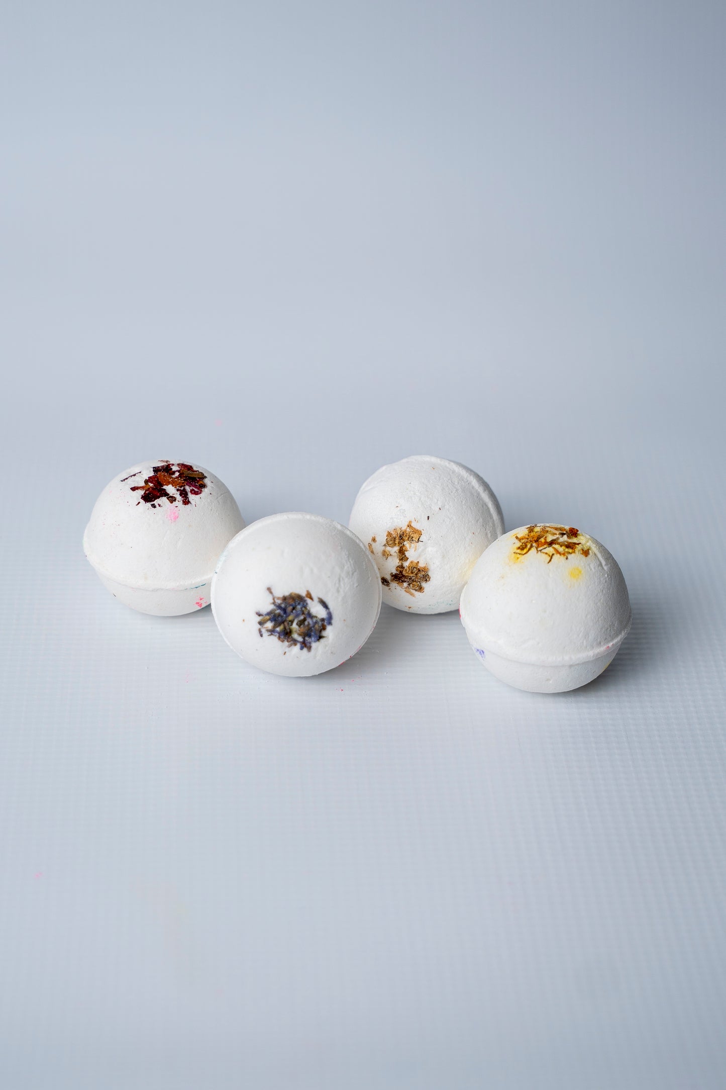 White Round with Flower Petals & Buds Topping Bath Bombs (Set of 4)