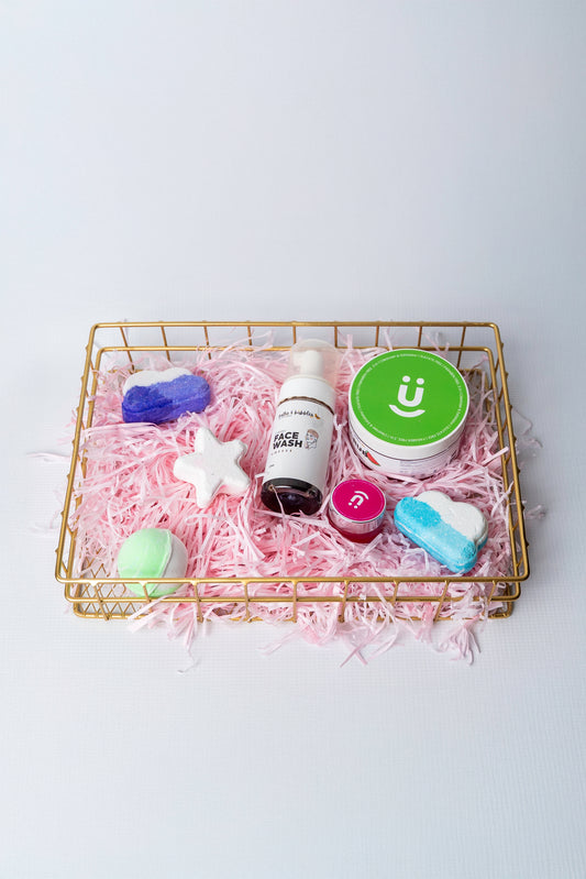 Serene Spa Skincare Hamper: Scrub, Facewash, Bath Salt, Bath Bomb Set (4x), Lip Balm